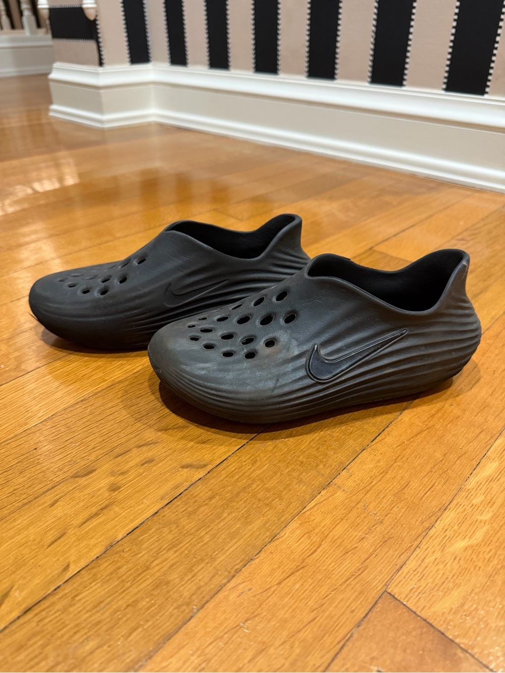 Nike Kids ReactX Rejuven8
Triple Black